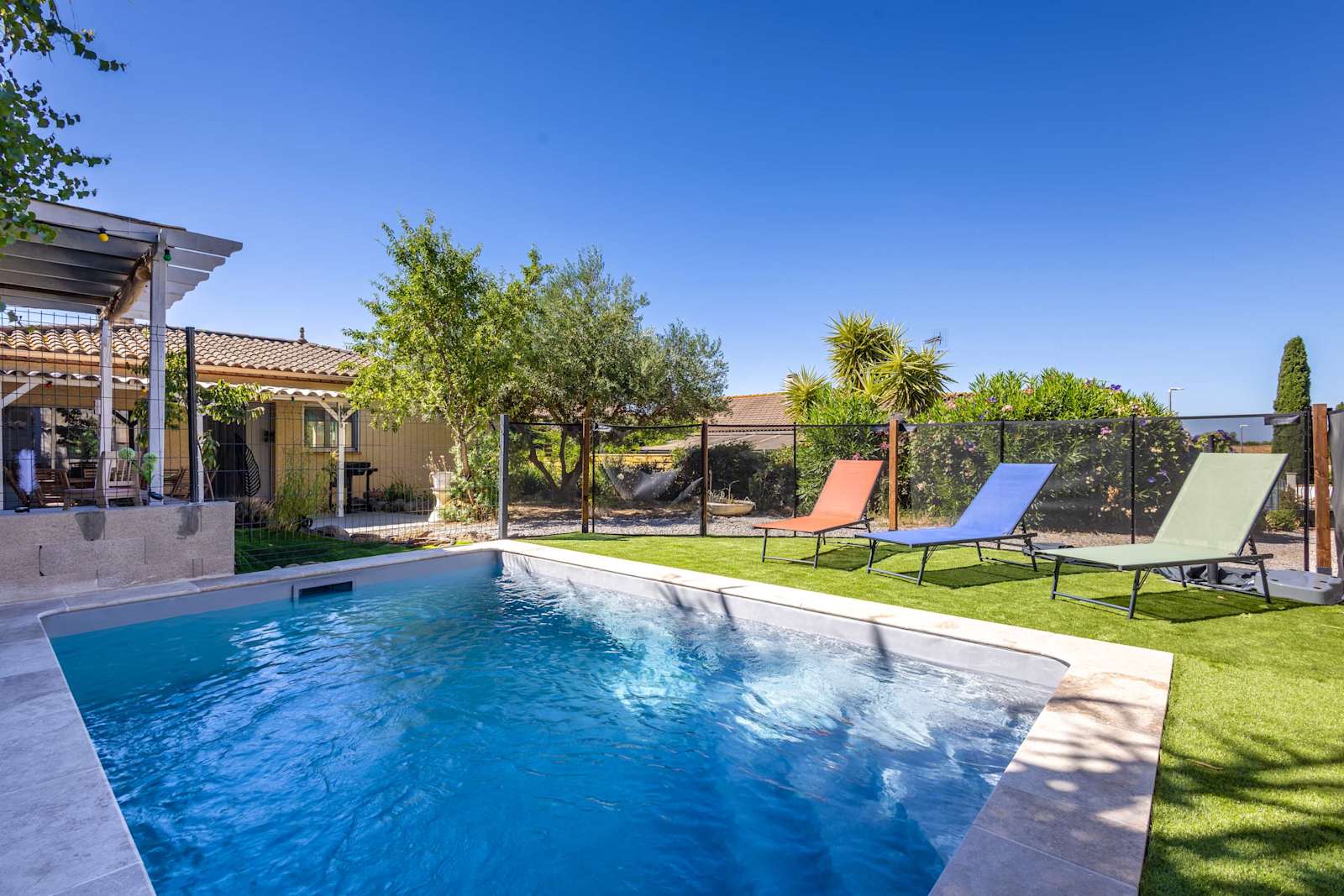Villa Isis — piscine & élégance (8 personnes, 4 chambres)